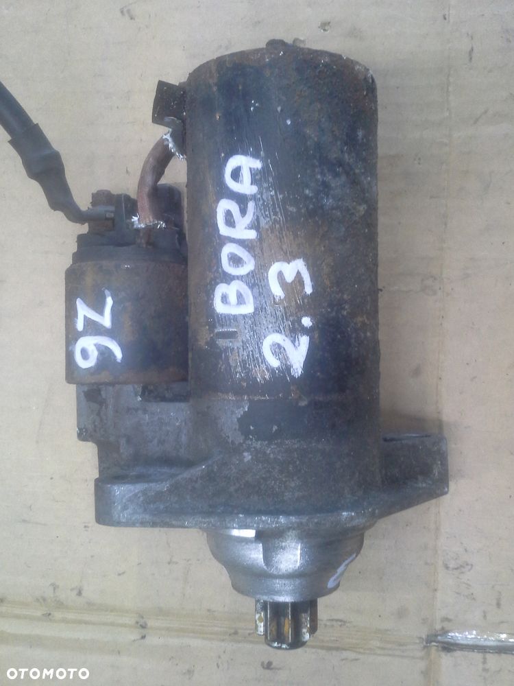 Volkswagen Bora 2.3 benzyna rozrusznik - 2