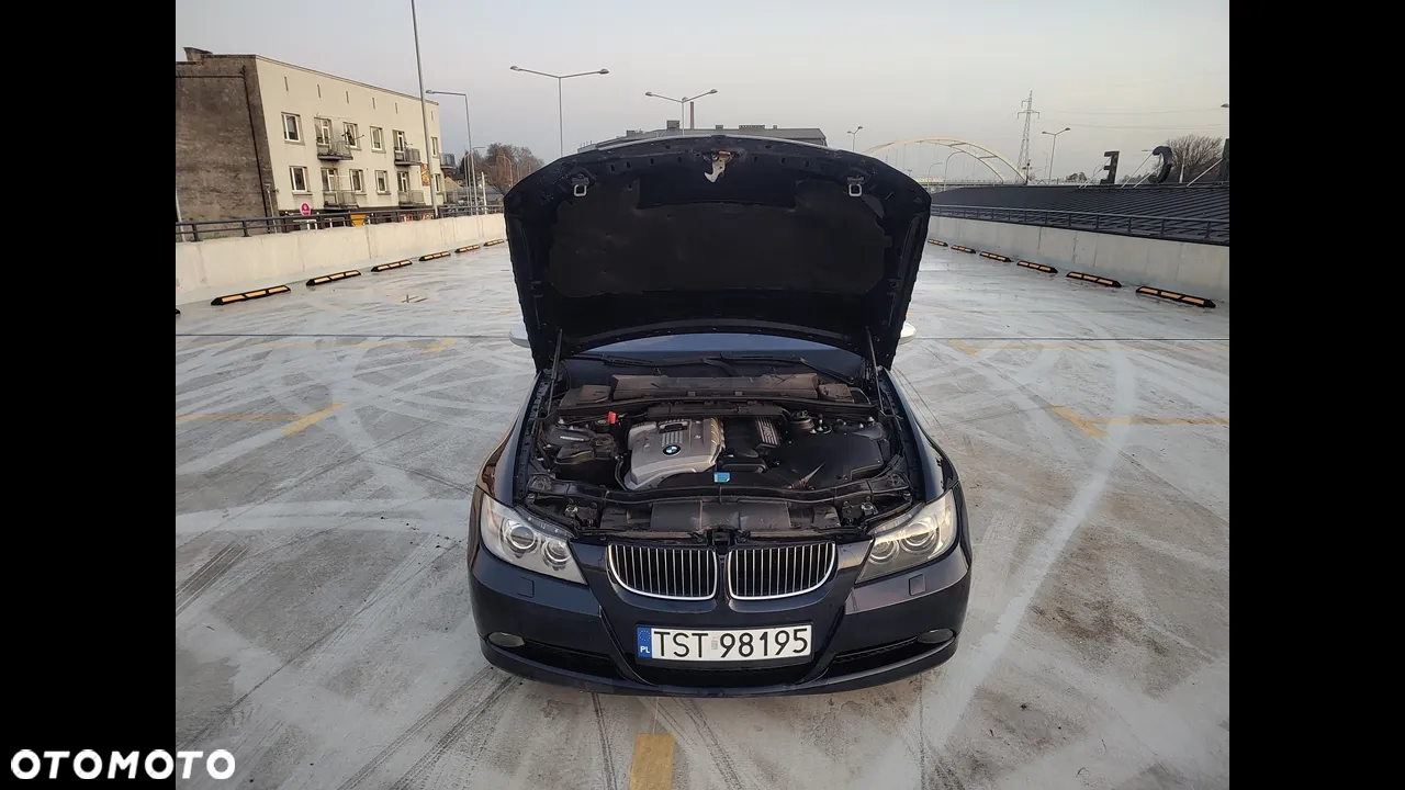 BMW Seria 3 330xi - 39