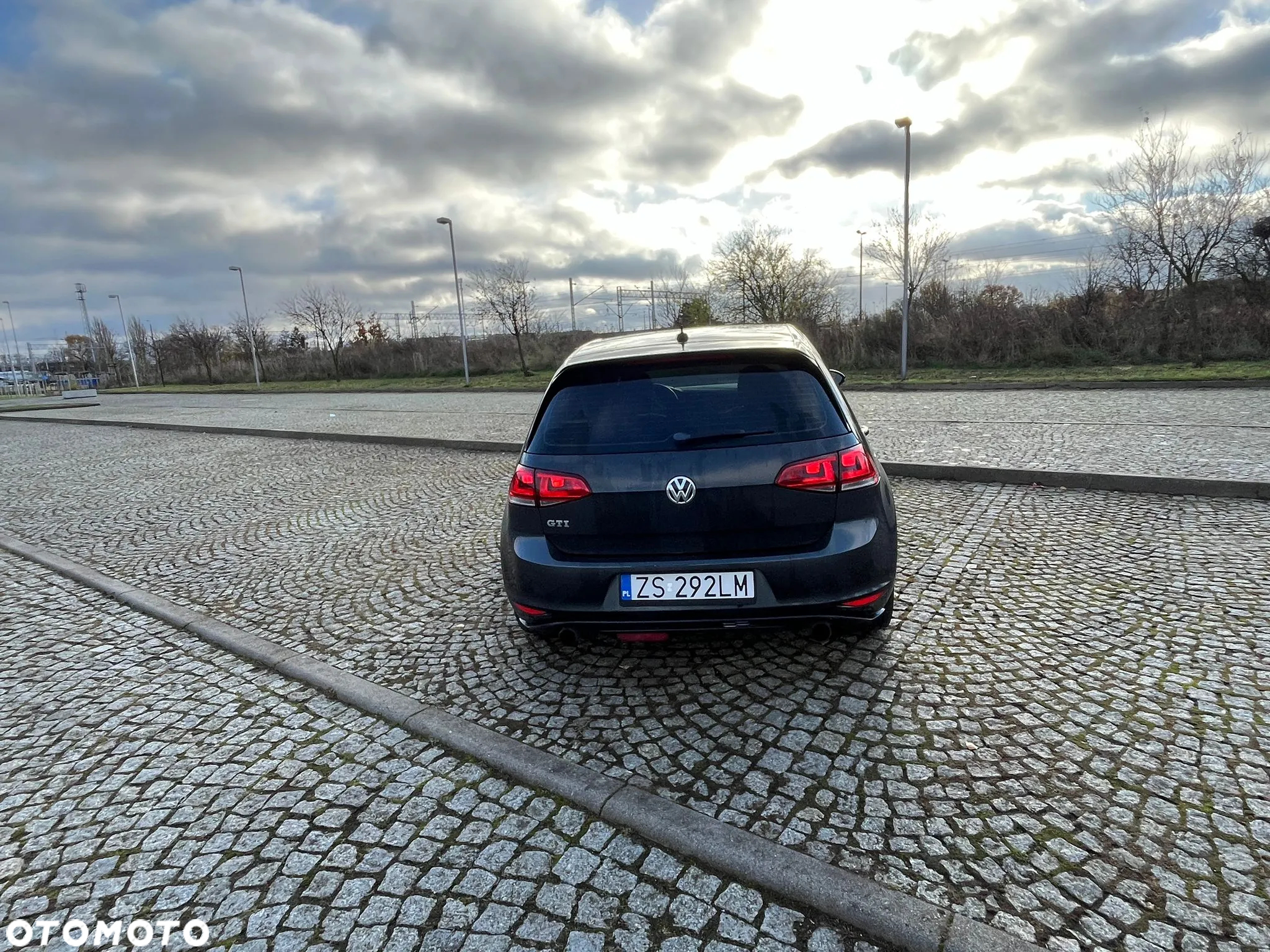 Volkswagen Golf VI 2.0 TSI GTI DSG - 2