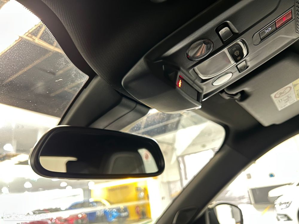 Peugeot 2008 1.2 Hybrid Allure e-DCS6 - 41