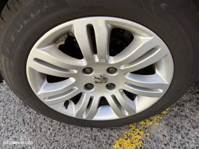 Peugeot 308 1.6 HDi Active — fotografia 28