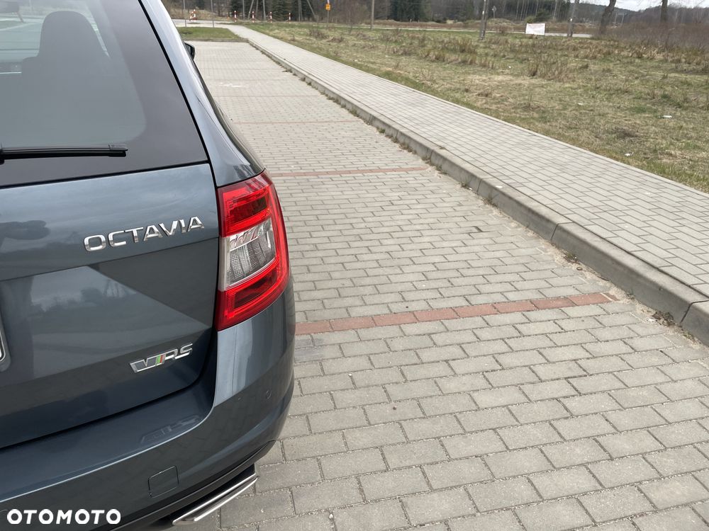 Skoda Octavia 2.0 TDI SCR RS DSG - 33