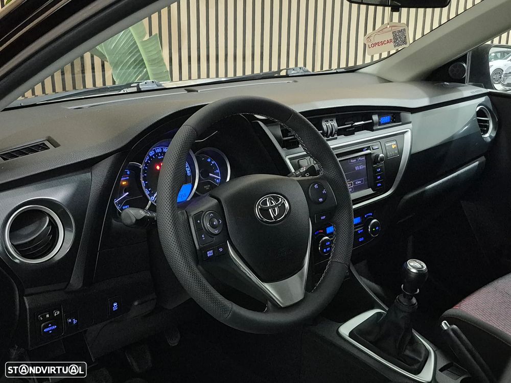 Toyota Auris 1.4 D-4D Comfort+Pack Sport - 19
