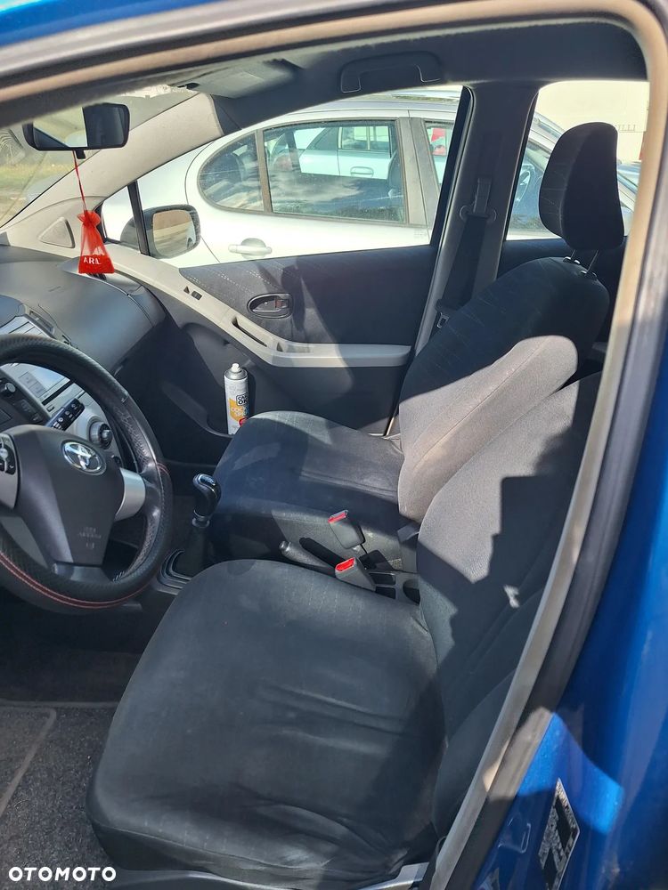 Toyota Yaris 1.4 D-4D Sol - 2