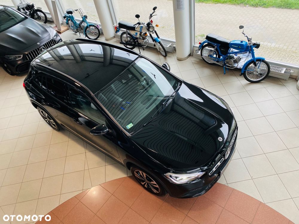 Mercedes-Benz GLA 180 Progressive - 14