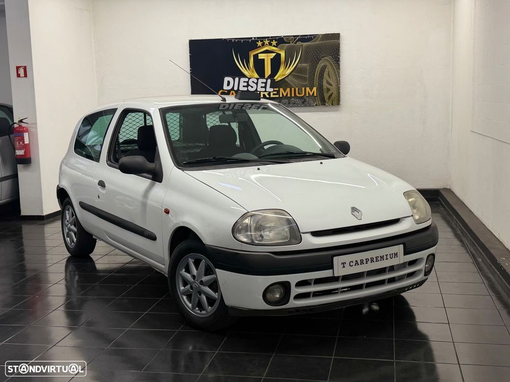 Renault Clio 1.9 D - 2