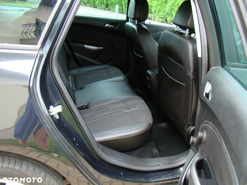 Opel Astra 1.4 Turbo - 24
