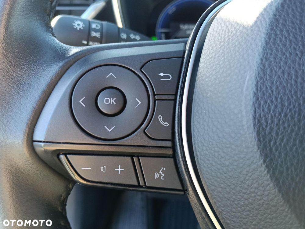 Toyota Corolla 1.8 Hybrid Style - 18