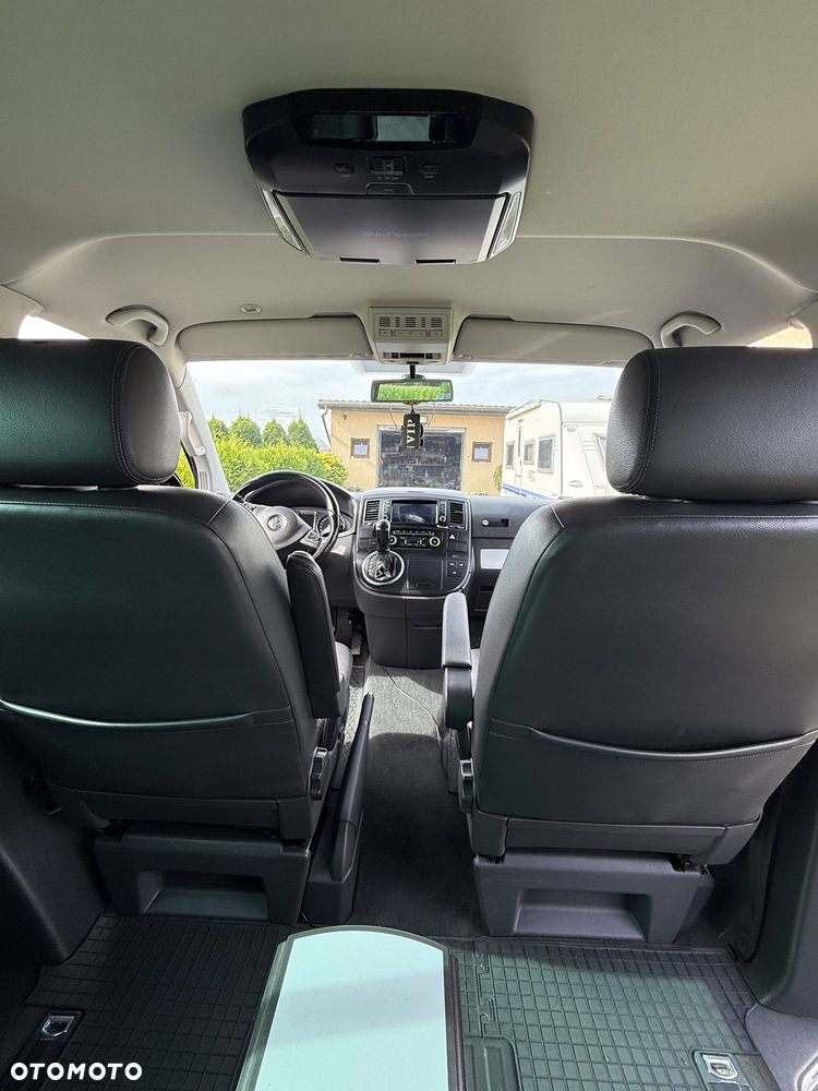Volkswagen Multivan - 25