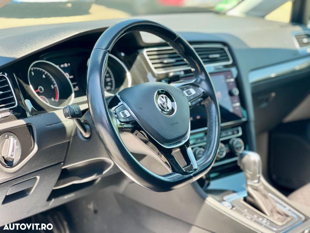 Volkswagen Golf 1.6 TDI DSG Highline - 9