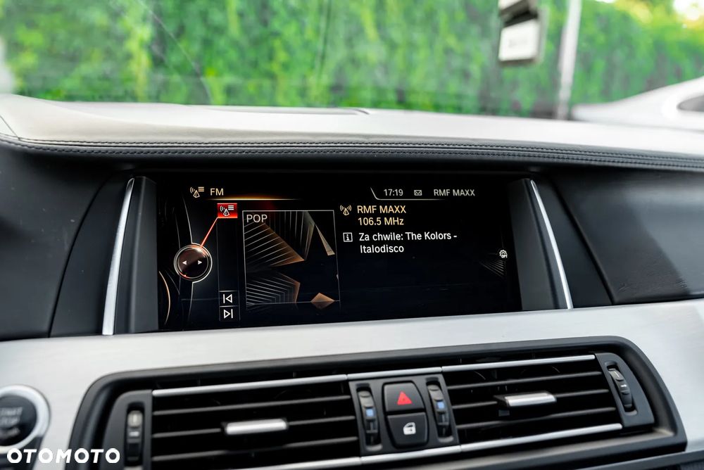 BMW Seria 5 M550d xDrive Sport-Aut - 35