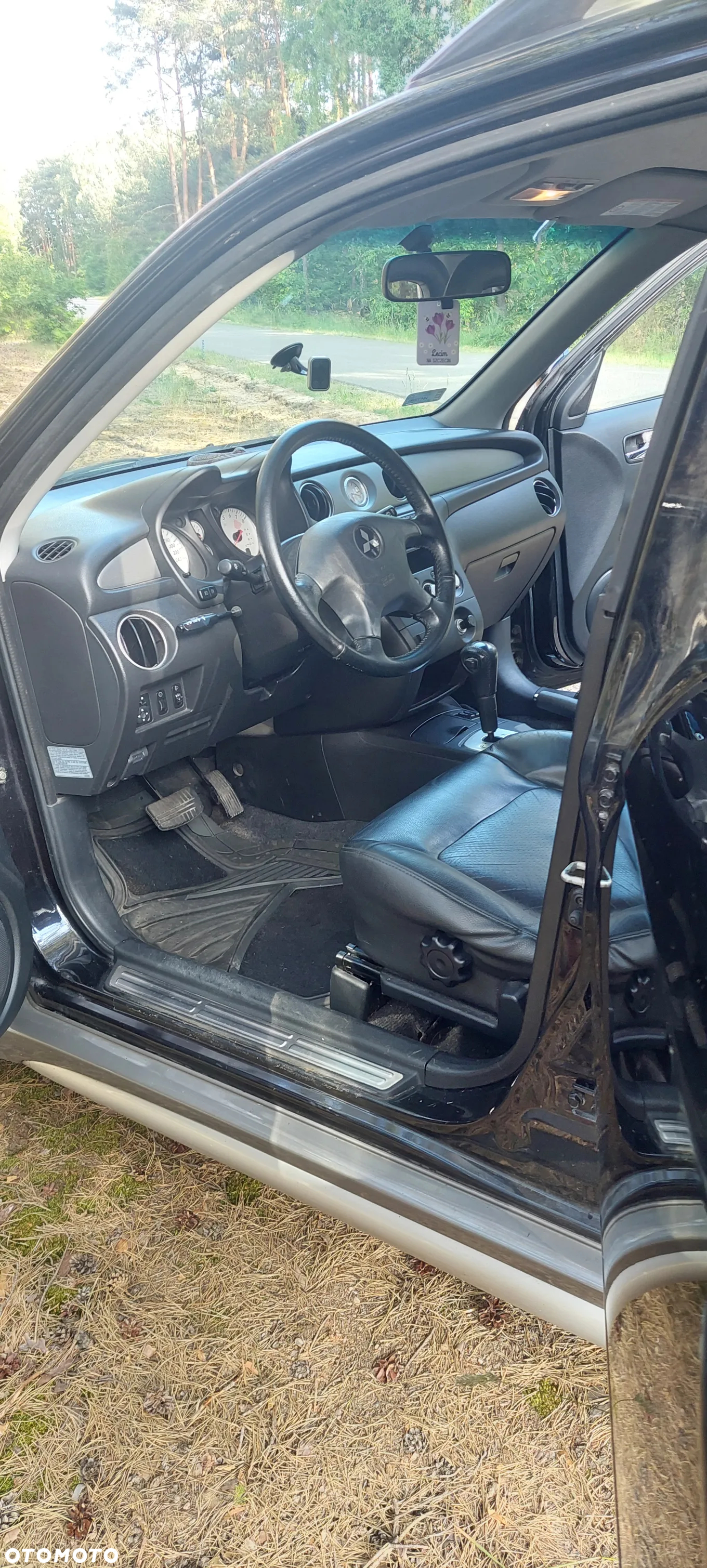 Mitsubishi Outlander 2.4 Intense (lea) - 17