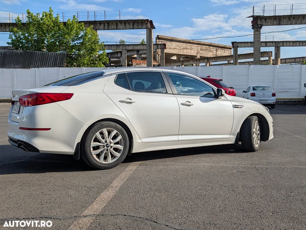 Kia Optima - 22