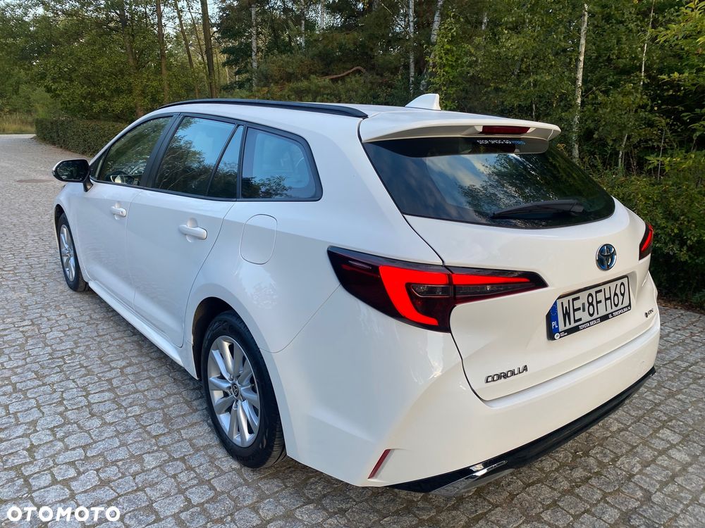 Toyota Corolla 1.8 Hybrid Comfort - 10