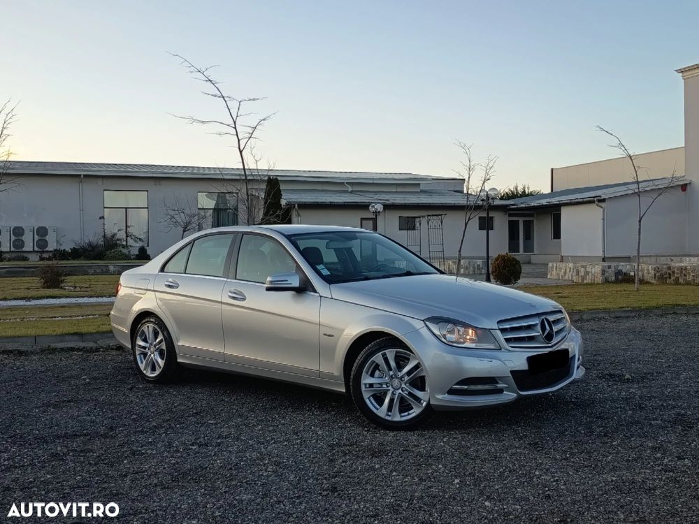 Mercedes-Benz C - 4