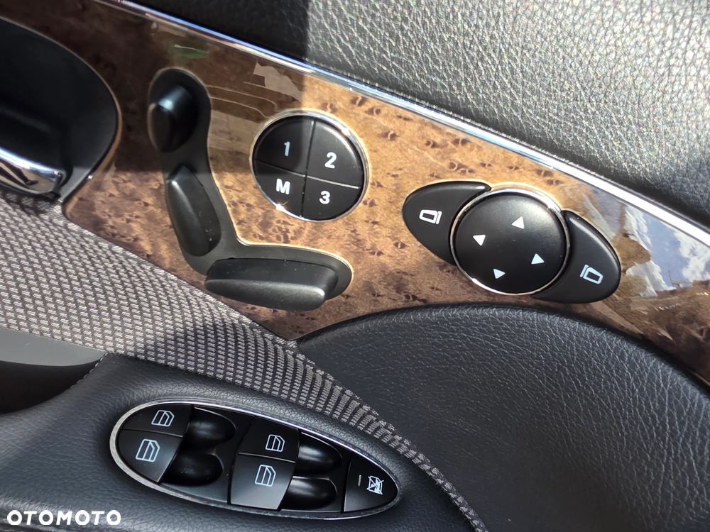 Mercedes-Benz Klasa E 280 4Matic Automatik Avantgarde - 21