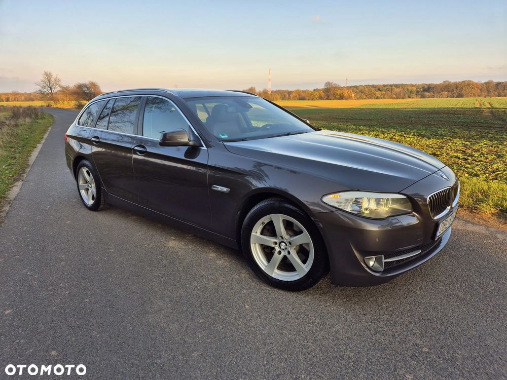 BMW Seria 5 520d Luxury Line - 10