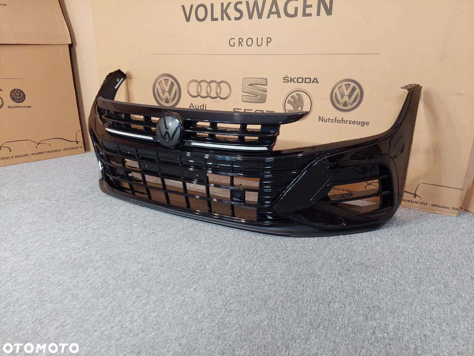 VW ARTEON R Model Lift 2021-2024 Kompletny przod Maska Zderzak Pas Lampy Blotniki - 21