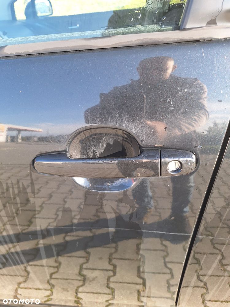 Toyota Corolla Verso 2.2 D-4D Gold - 2