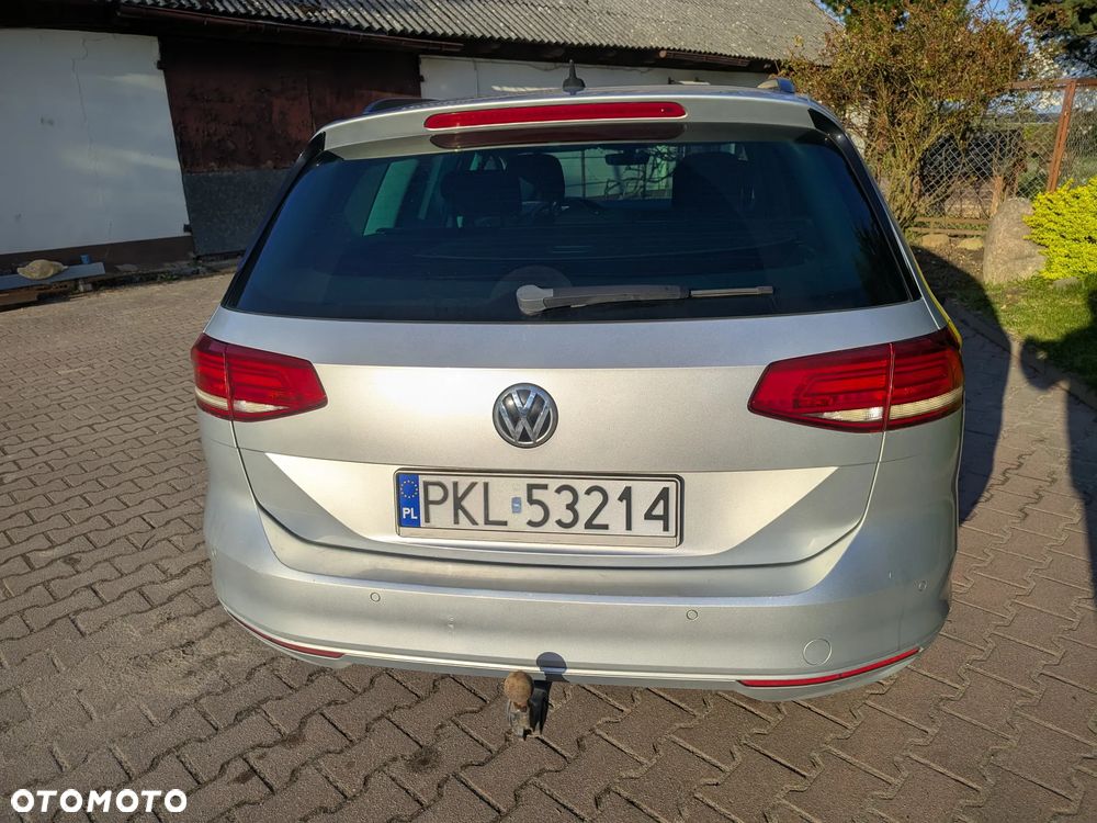 Volkswagen Passat 2.0 TDI SCR DSG Comfortline - 4