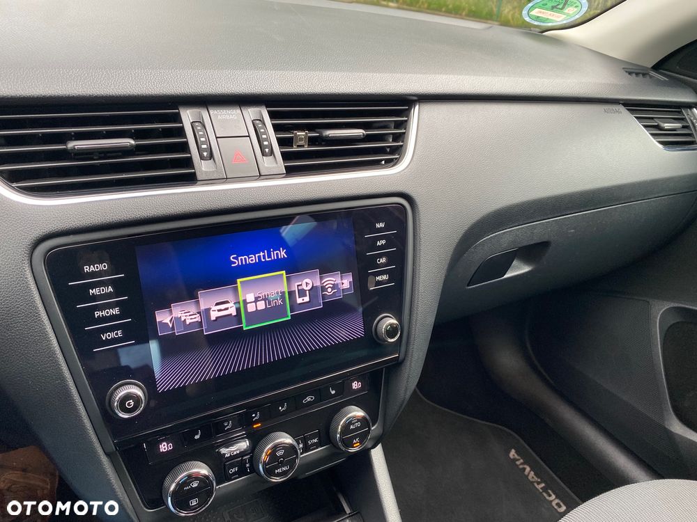Skoda Octavia Combi 1.6 TDI DSG Premium Edition - 16