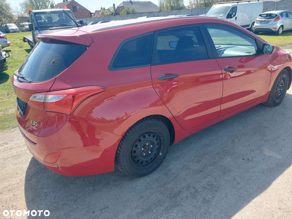 Hyundai i30 i30cw 1.4 CRDi Trend - 5