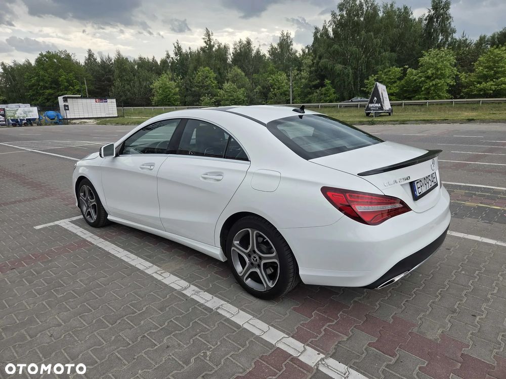 Mercedes-Benz CLA 250 4Matic 7G-DCT - 4