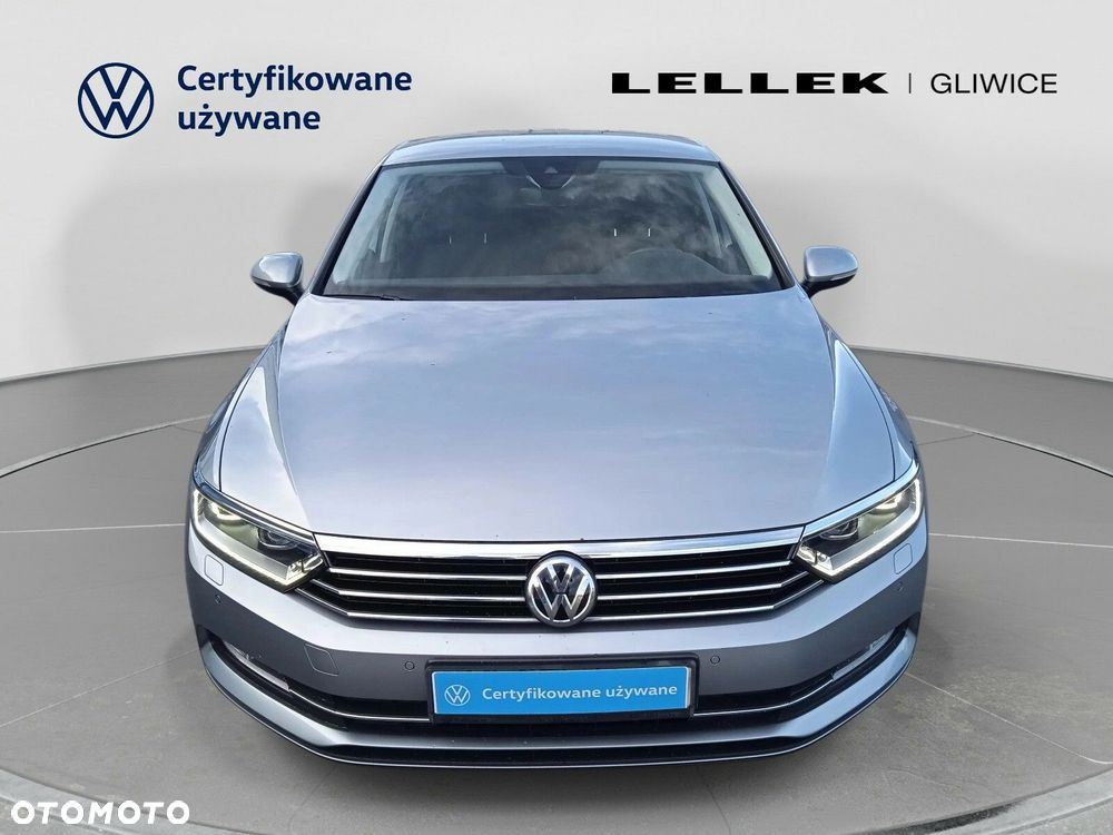 Volkswagen Passat - 6