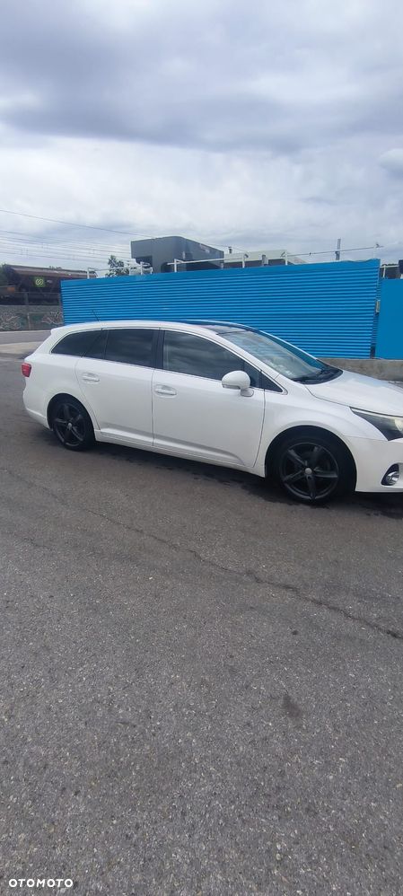 Toyota Avensis 2.0 Business Edition - 6