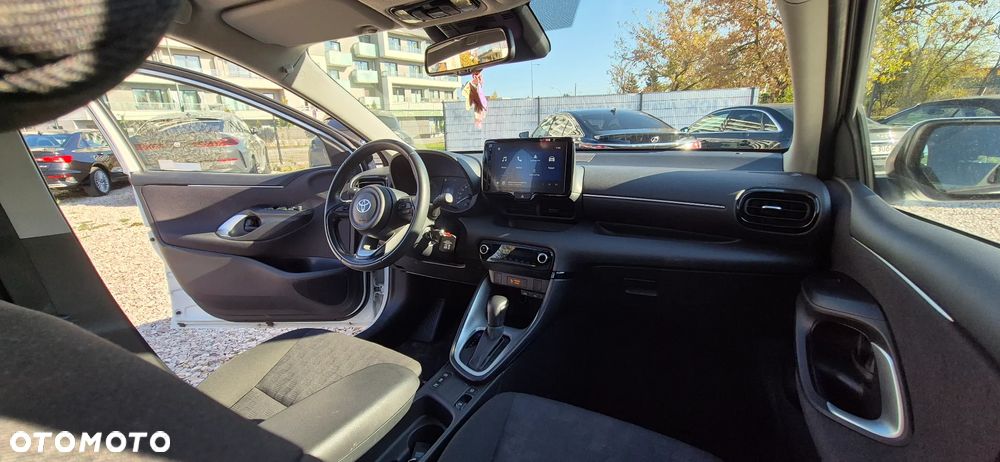 Toyota Yaris 1.5 Comfort CVT - 18