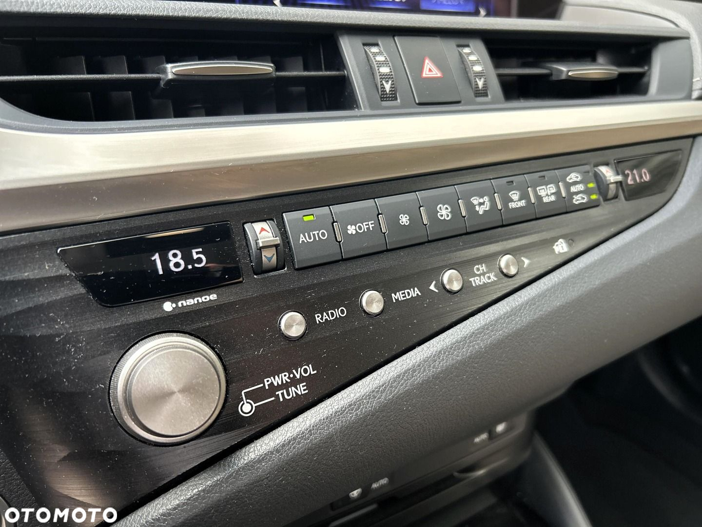 Lexus ES - 19