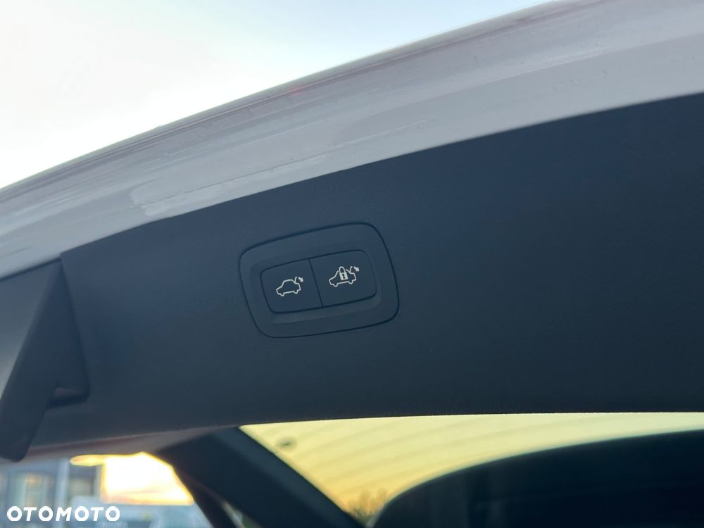 Volvo XC 90 T8 AWD Plug-In Hybrid Inscription 7os - 13