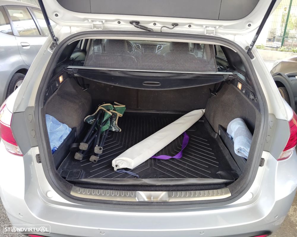 Hyundai i40 SW 1.7 CRDi Blue Comfort DCT - 30