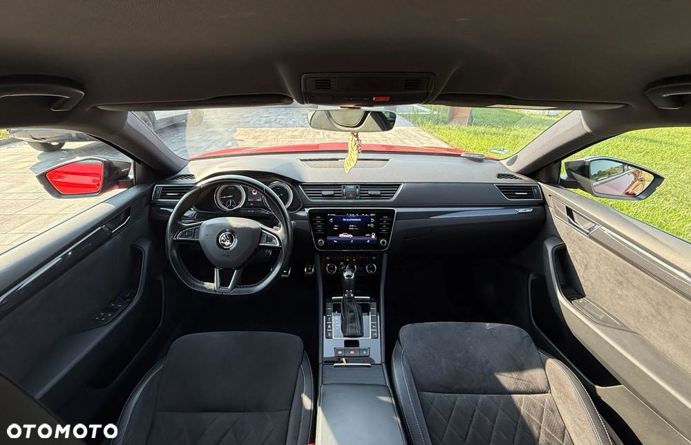 Skoda Superb 2.0 TDI Sportline DSG - 10