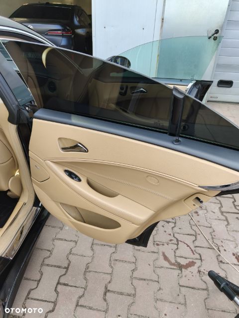 Mercedes-Benz CLS - 16