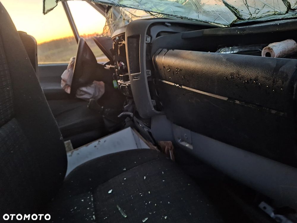 Mercedes-Benz Sprinter - 10