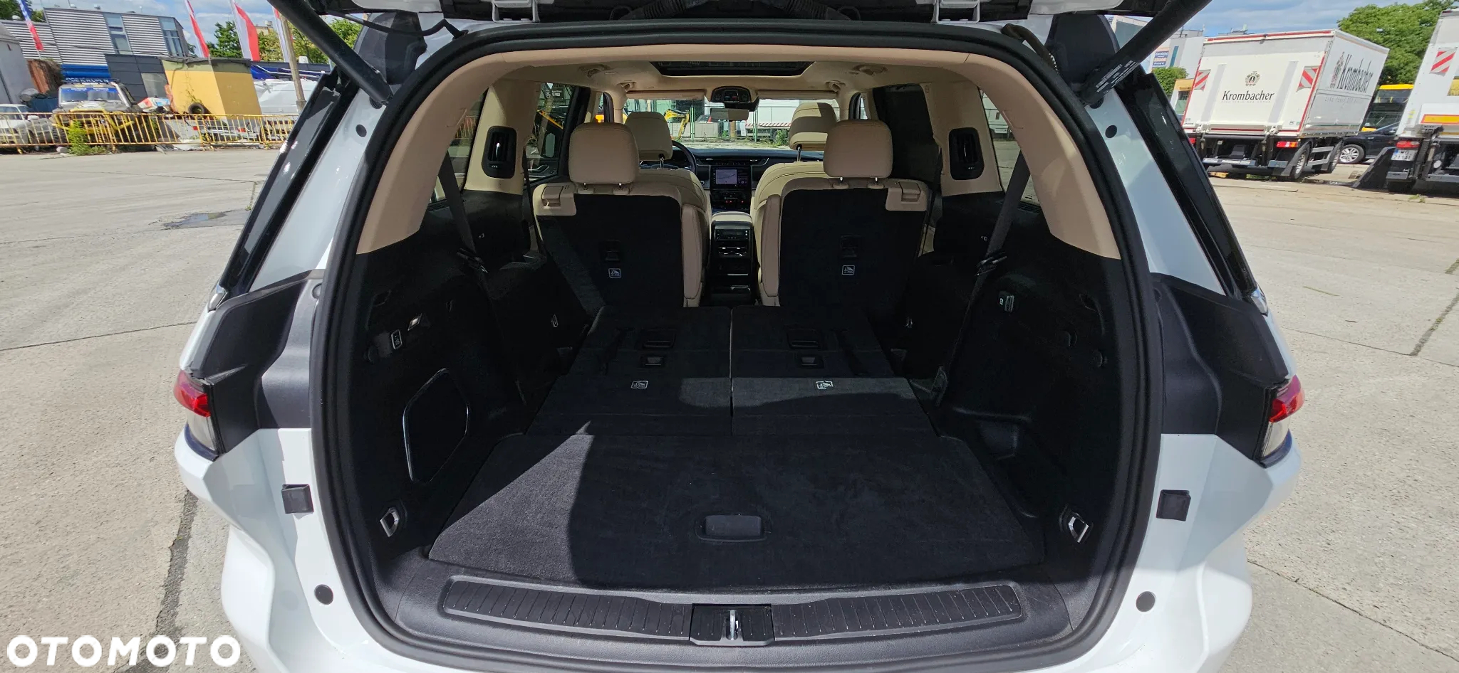 Jeep Grand Cherokee 3.6 V6 Summit - 34