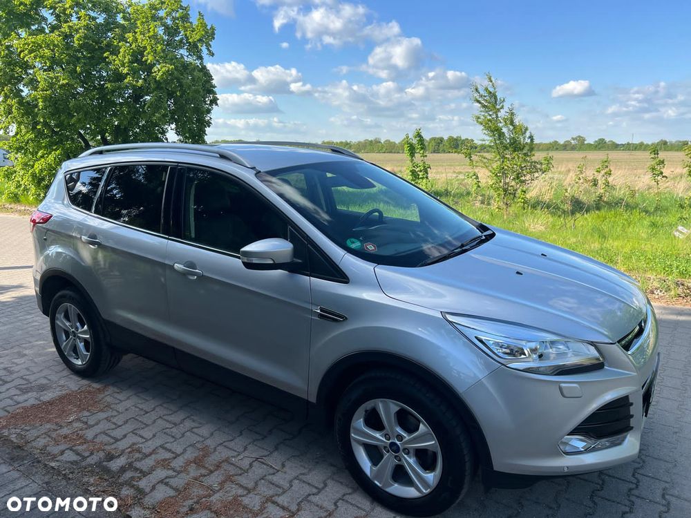 Ford Kuga 1.5 EcoBoost 2x4 Titanium - 23