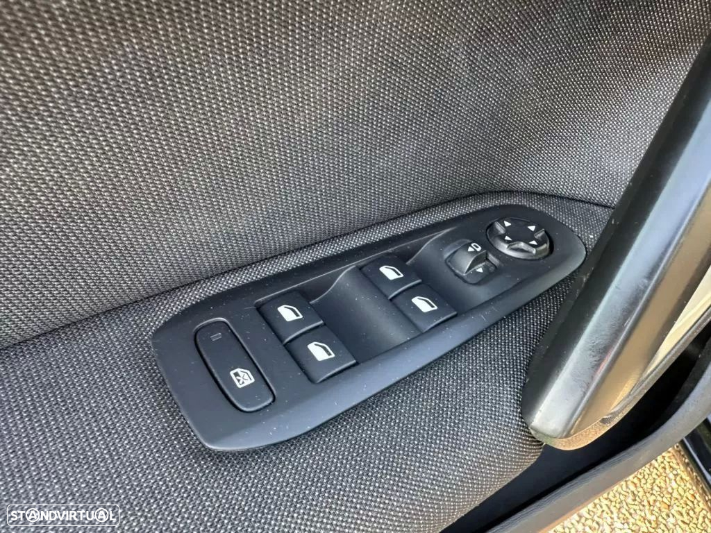 Peugeot 308 SW - 10