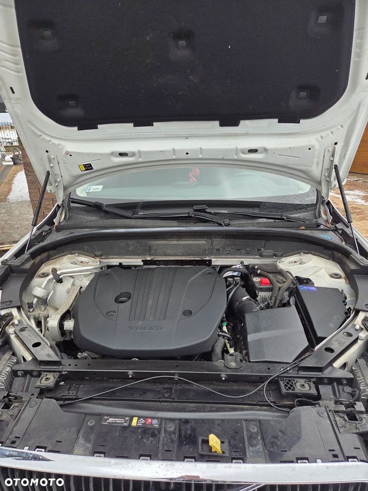 Volvo XC 60 T4 Momentum - 7