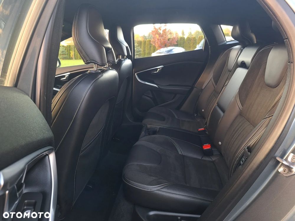 Volvo V40 - 23