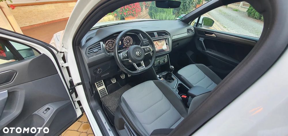 Volkswagen Tiguan 2.0 TDI SCR R-Line - 14