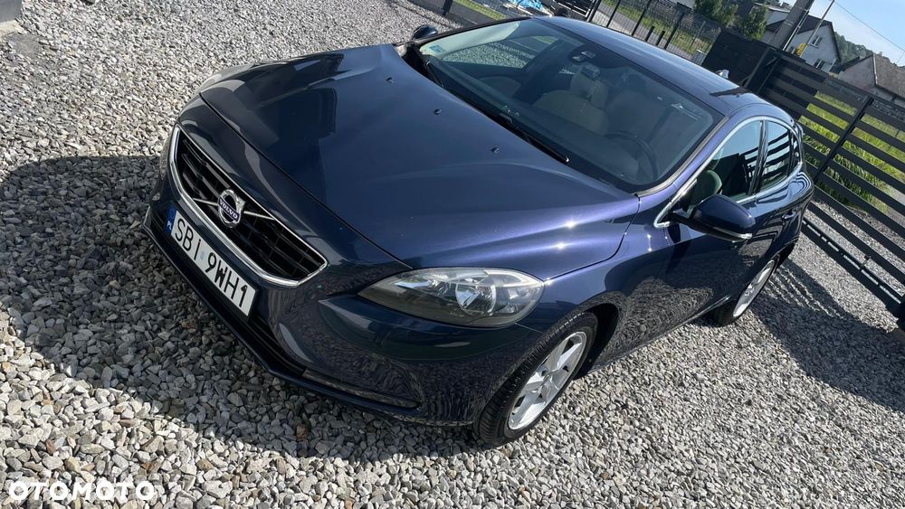Volvo V40 D3 Momentum - 1