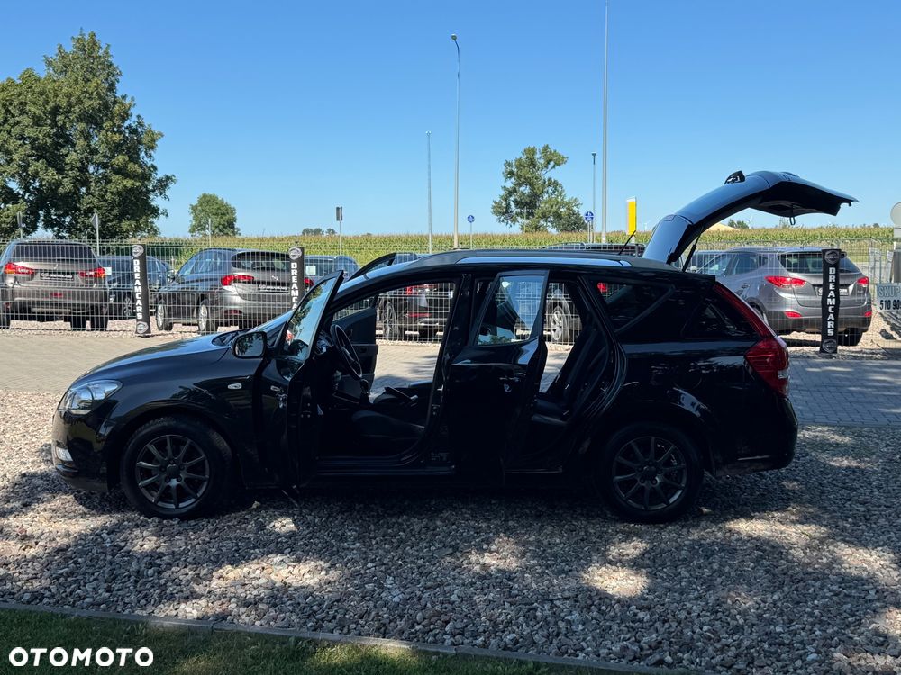 Kia Ceed - 34