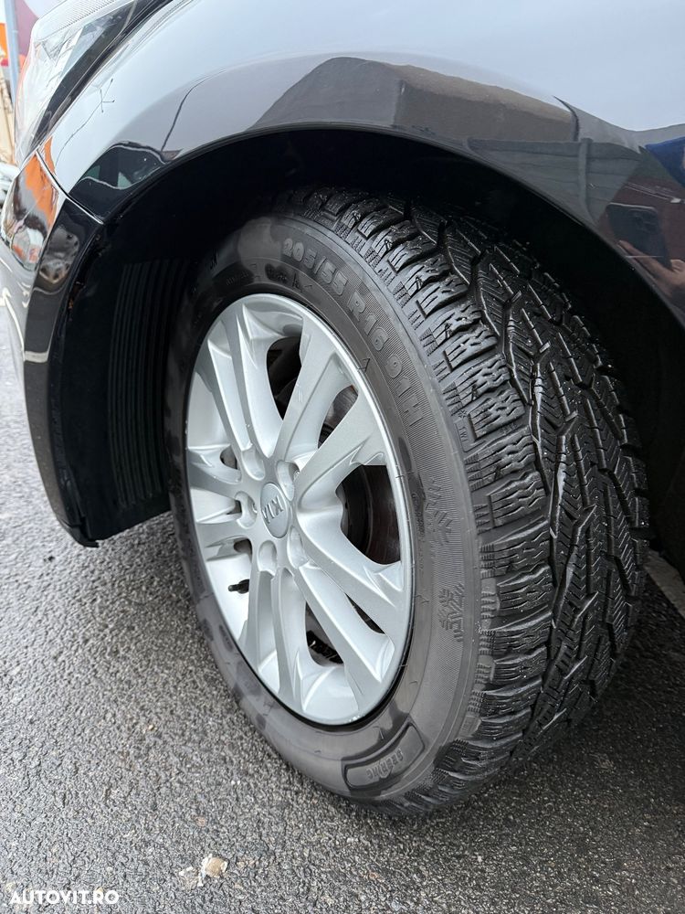 Kia Ceed 1.4 CRDi 90 SW Vision - 8