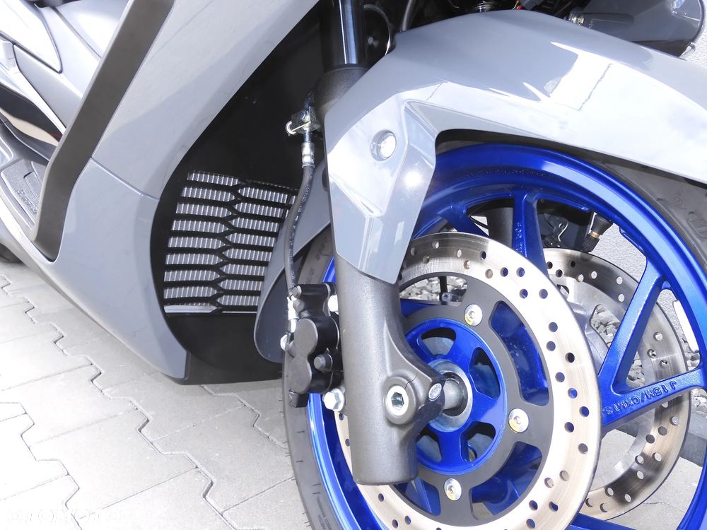 Suzuki Burgman - 18