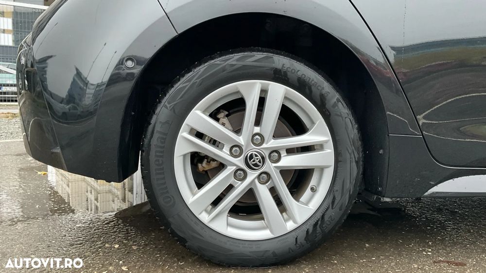 Toyota Corolla Sedan 1.8 HSD Dynamic - 9