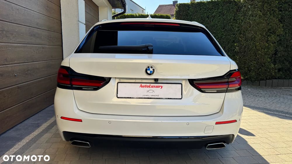 BMW Seria 5 520d Sport Line - 8