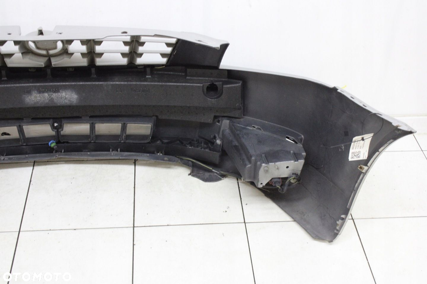 CADILLAC BLS 2005R- ZDERZAK PRZÓD PRZEDNI HALOGENY - 13