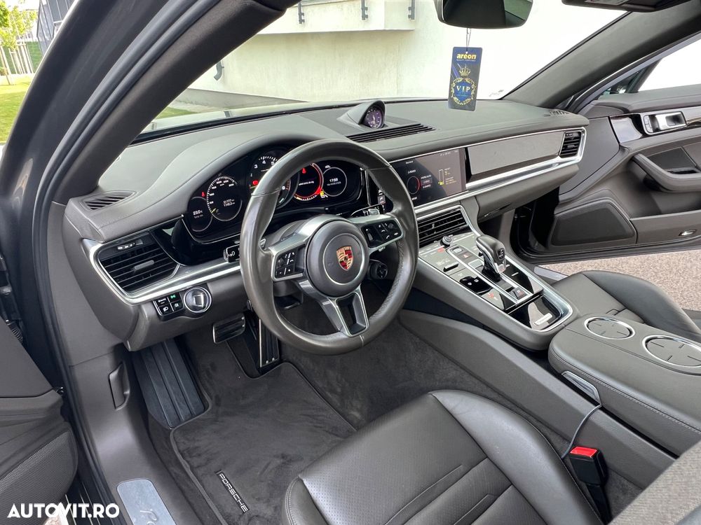 Porsche Panamera 4 - 7